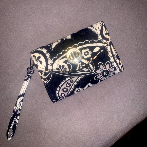 Vera Bradley Wristlet - Picture 1 of 2